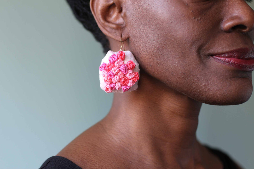 bouquet / embroidered earrings