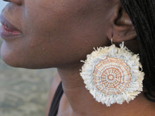 Load image into Gallery viewer, sandstorm suns / embroidered earrings