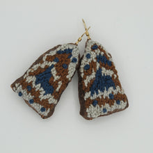 Load image into Gallery viewer, autumn / embroidered earrings